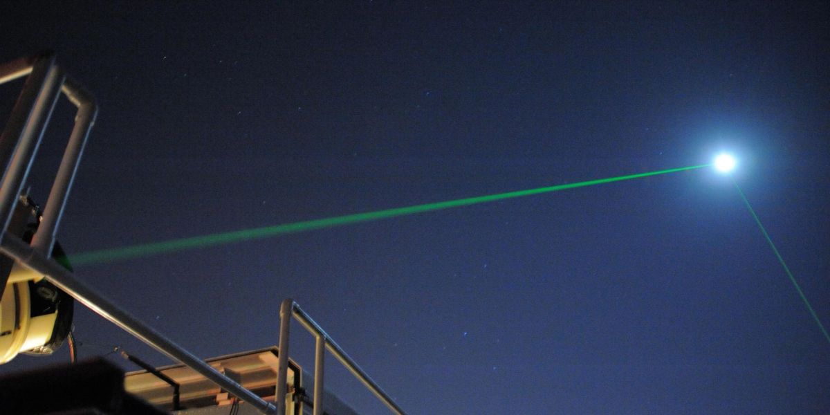 Laser Beams Made Up Of Photons Can Help Spacecrafts To Cover The Distance Between Stars
