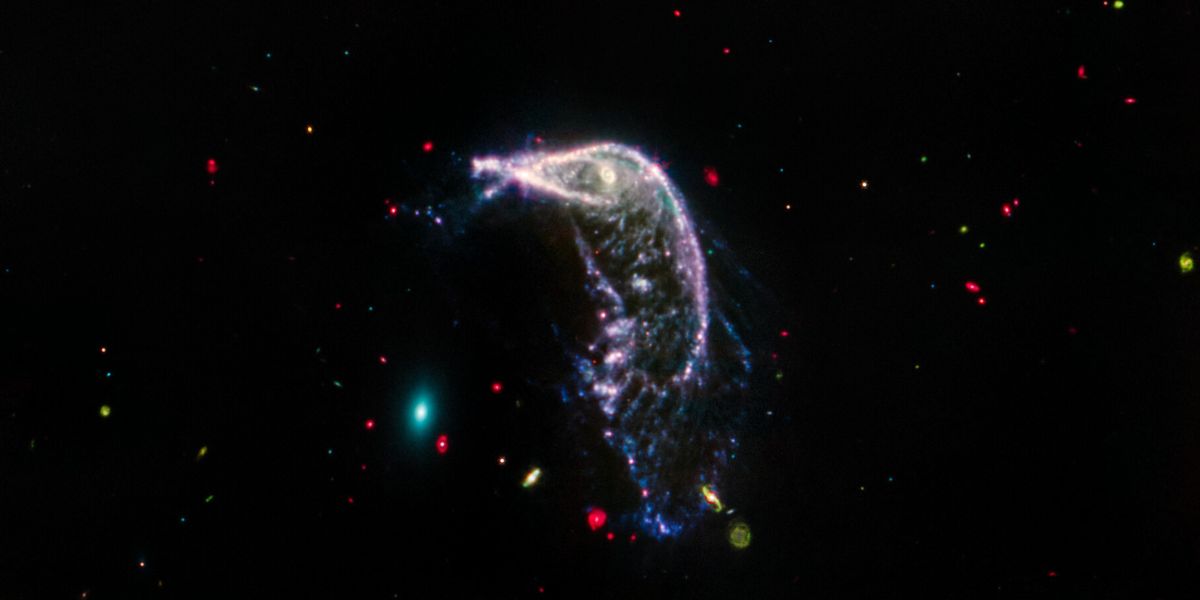 Mid-Infrared View Of ARP 142 Galaxies