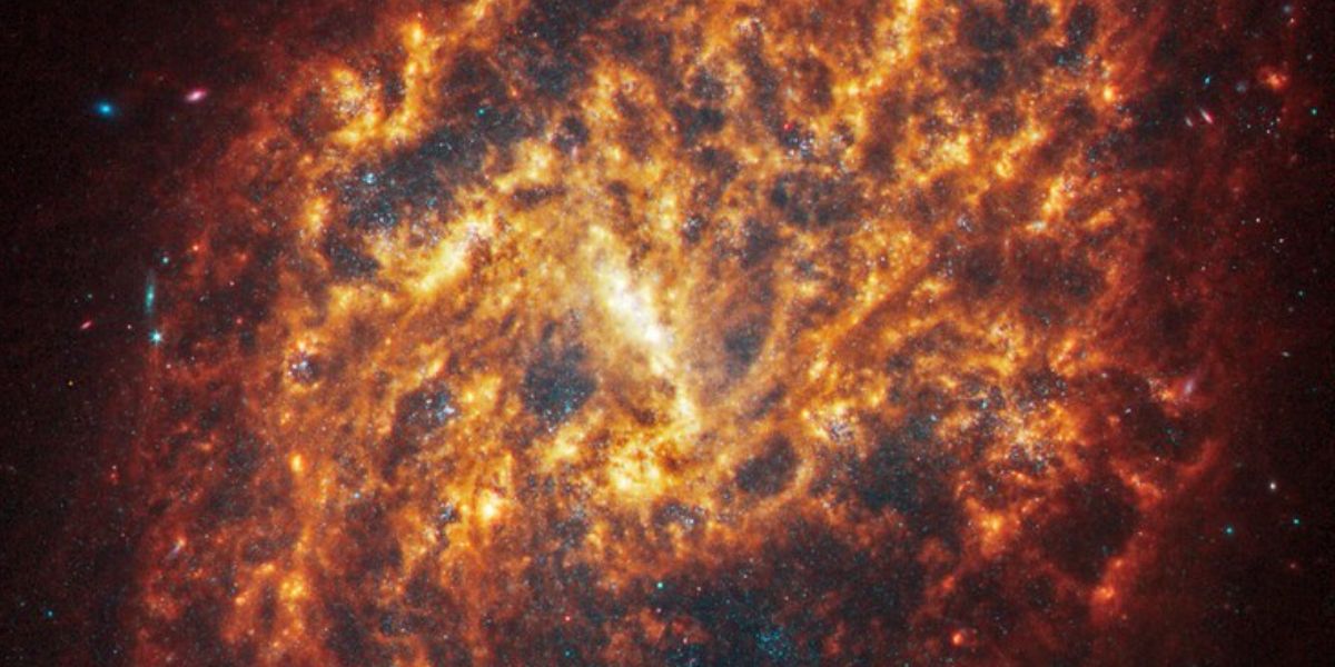 NGC 1087